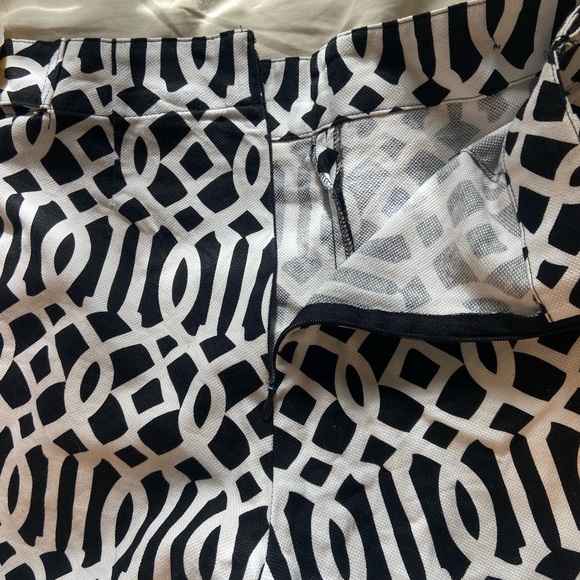 Mud pie scalloped short - Picture 4 of 4